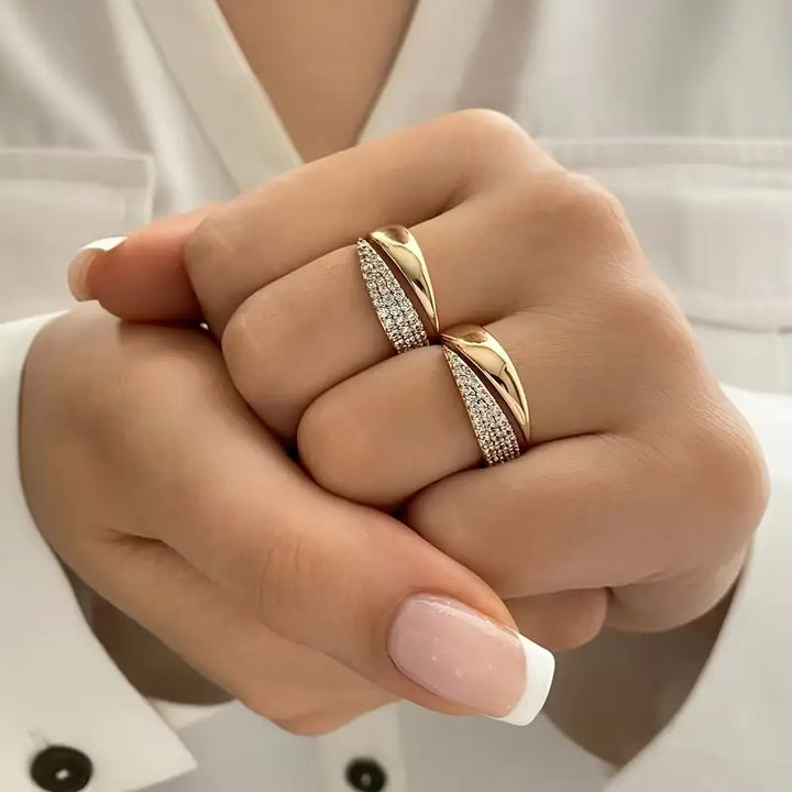 Alpenfeld | Eleganter Goldring mit funkelnden Steinen (1 kaufen, 1 gratis dazu)