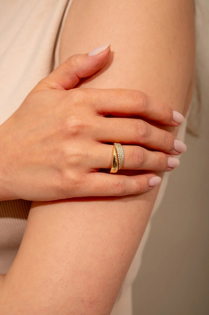 Alpenfeld | Eleganter Goldring mit funkelnden Steinen (1 kaufen, 1 gratis dazu)